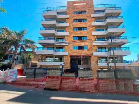 DEPTO EN VENTA :: ITUZAINGO NTE :: 2 AMBIENTES C/COCHERA