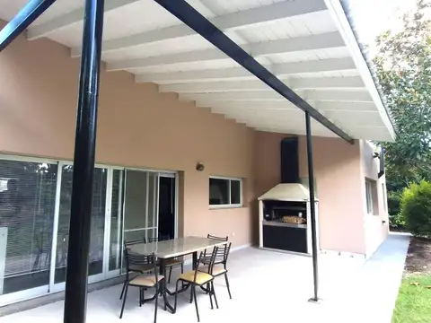 Casa en Venta en Malibu, USD 250.000