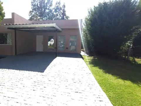 VENTA Casa 4 AMBIENTES en Malibu CANNING