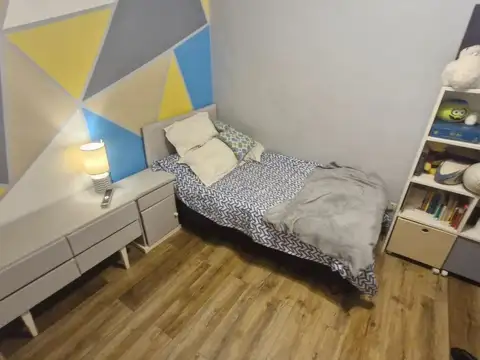 Depto Tipo Casa en Alquiler en Bernal Oeste, $ 900.000