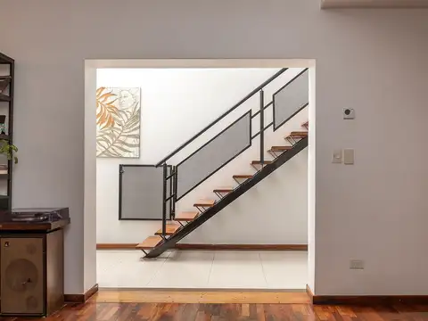 Casa 6 ambientes con 4 baños
