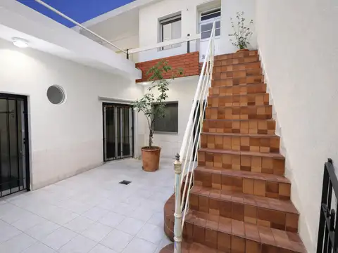 Casa 300 m² Espaciosa en Alquiler con Terraza Amplia y Ambientes Luminosos. Barracas