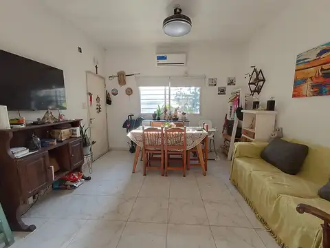 Depto Tipo Casa en Venta con 1 cocheras