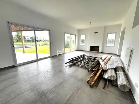 Casa en venta de 4 dormitorios en El Cantón Norte al Lago