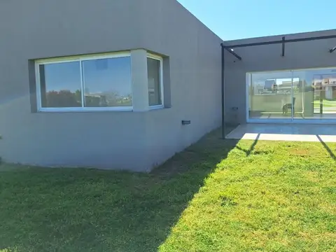 Casa en Venta en San Sebastian, USD 180.000