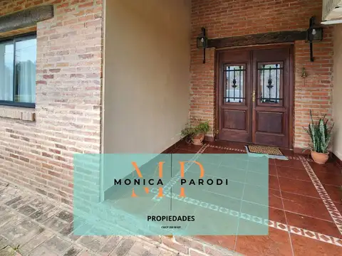 Casa en Venta con 4 cocheras