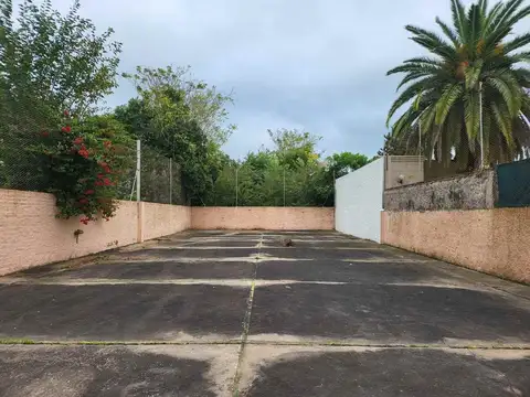 Esteban Echeverría 1000