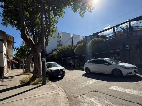 LOCAL Y CASA 3 AMBIENES EN BLOCK