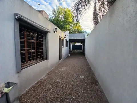 Casa 4 ambientes con 1 baño
