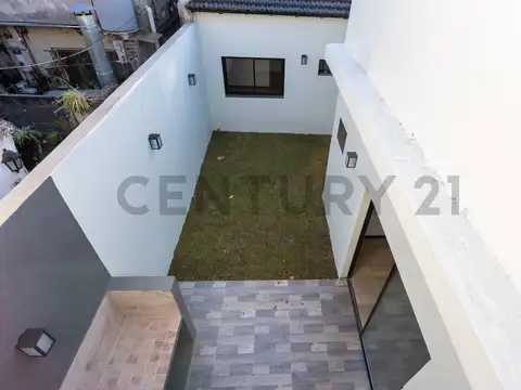 Casa 4 ambientes con 1 baño