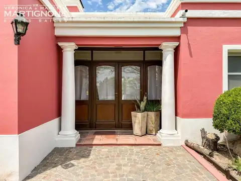 Casa 5 ambientes con 3 baños