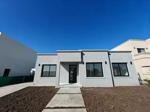 Casa en Venta en Pilar Del Este - Santa Elisa, USD 190.000
