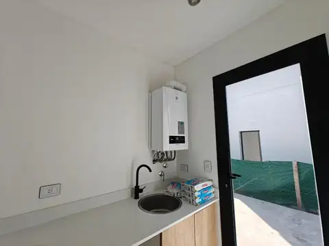 Casa 5 ambientes con 2 baños