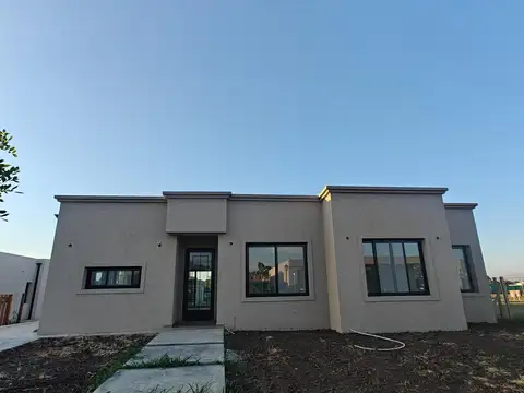 Casa en venta en Pilar del Este Santa Elisa