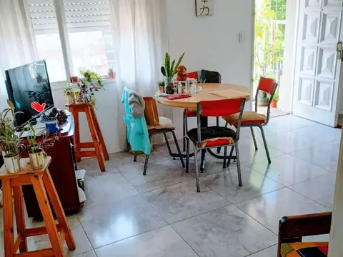 Depto Tipo Casa en Venta de 3 ambientes