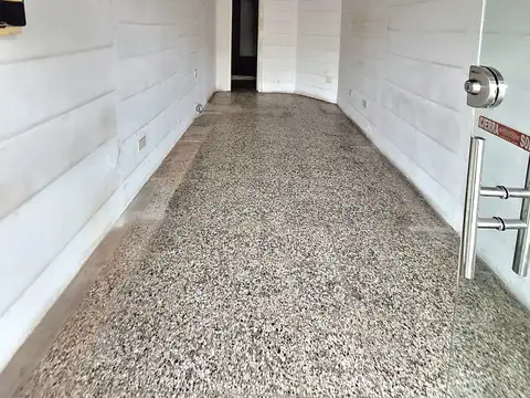 Local en Alquiler en Centro  - Zarate, $ 560.000