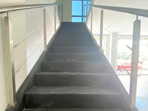 Local en Alquiler Via Púb.