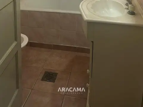 Casa en Alquiler en Monte Grande, $ 1.100.000