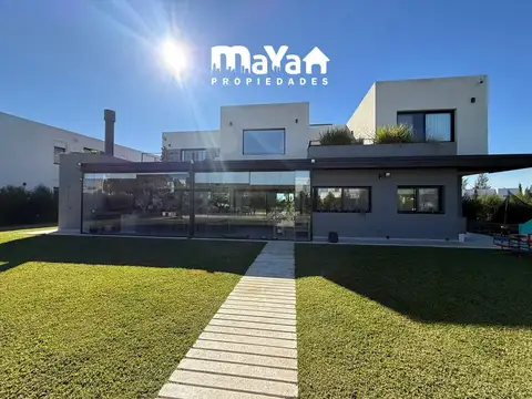 CASA EN VENTA - LA RESERVA CARDALES