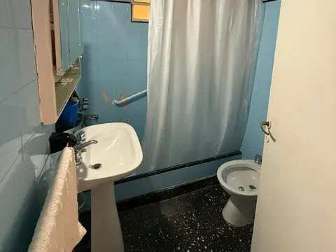 Depto Tipo Casa 6 ambientes con 2 baños