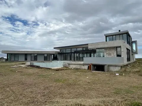 VENTA | CASA DE CAMPO SOBRE  RUTA 9 RAMALLO