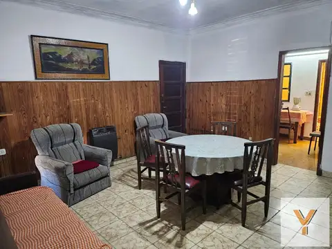Casa en Venta - 3 Dormitorios 1 Baño - 130mts - La Plata