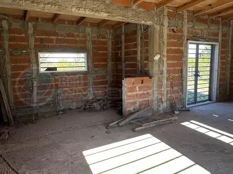 Casa 3 ambientes con 1 baño