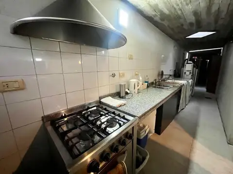 Casa en Venta con 4 cocheras