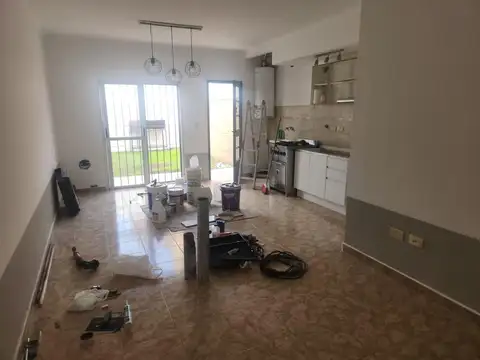 Depto Tipo Casa en Alquiler de 2 ambientes