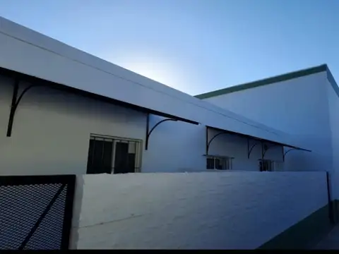 Depto Tipo Casa en Venta 8 años