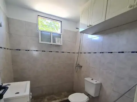 PH en venta - 9 Dormitorios 6 Baños - Cochera - 700Mts2 - Garin, Escobar