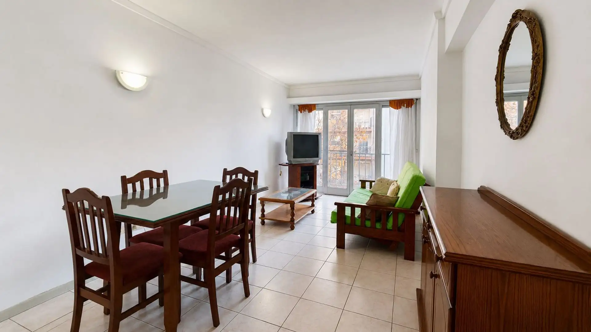 Venta dpto 2 amb c/depencia cochera frente Aldrey