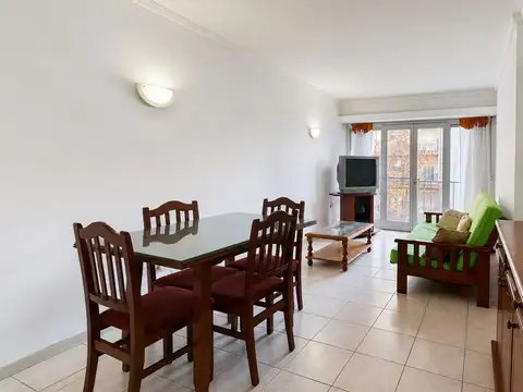 VENTA DPTO 2 AMB C/DPCIA COCHERA FRENTE ALDREY