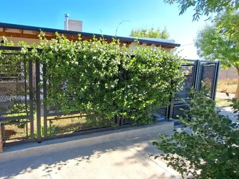 Casa 3 dormitorios en terreno de 640m2 en esquina  - Bº Circulo Policial