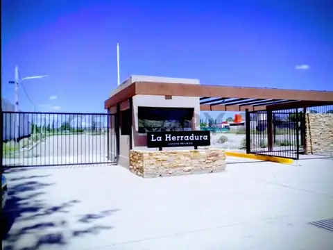 Century 21 López vende lote en Barrio La Herradura, Maipú, Mendoza