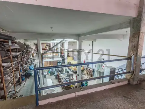 VENTA GALPÓN + OFICINAS/VIVIENDAS | PARQUE AVELLANEDA