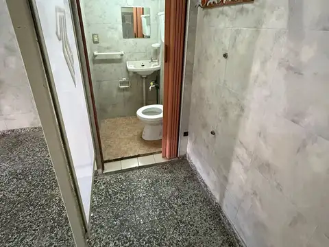 Local en Alquiler en Tablada, $ 380.000