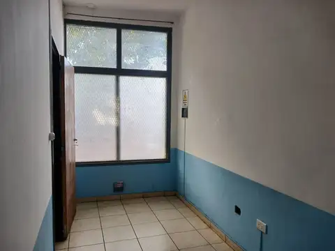 Local en Alquiler en Godoy Cruz, $ 350.000