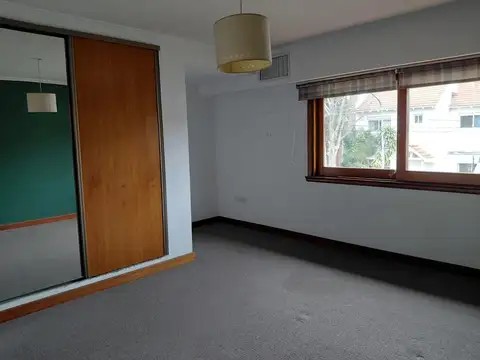 Casa La Lucila 6 ambientes