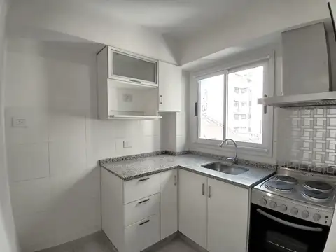 Departamento en Alquiler en Monserrat, $ 700.000