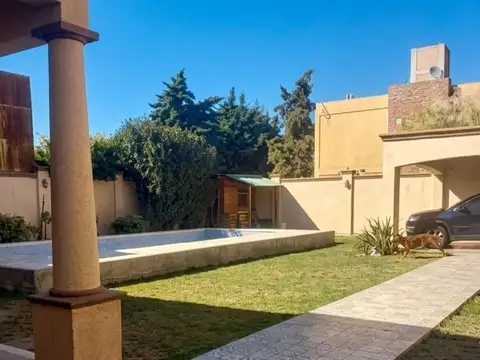 Casa 7 ambientes con 3 baños