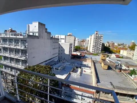 Departamento en Alquiler en Abasto, $ 650.000