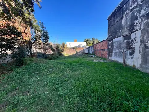 Terreno en Venta 20  mts Fondo