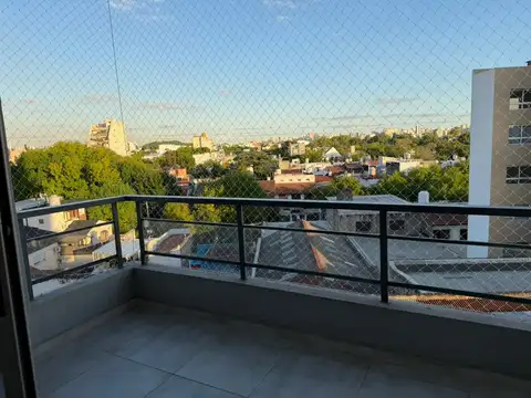 VENTA Excelente Departamento de 2 Ambientes con Balcón y Vista Abierta. Muy Luminoso. Saavedra
