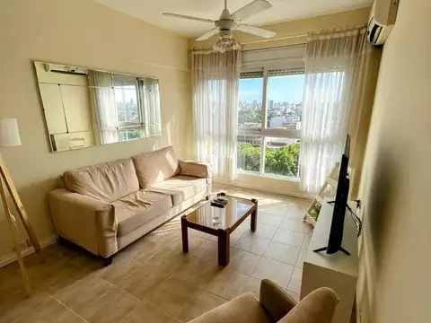 Excelente 2 ambientes con vista  plena a Ciudad 