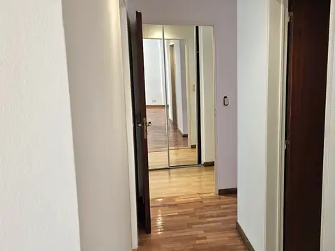 Departamento 4 ambientes con 2 baños