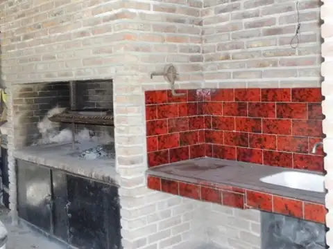 Casa en venta con Gran terreno en José C Paz