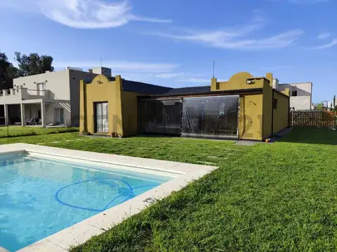 CASA ESTILO CAMPO 4 Ambientes  + PISCINA EN CRUZ DEL SUR