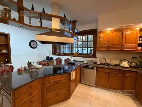 CASA EN VENTA EN OLIVOS, VICENTE LOPEZ