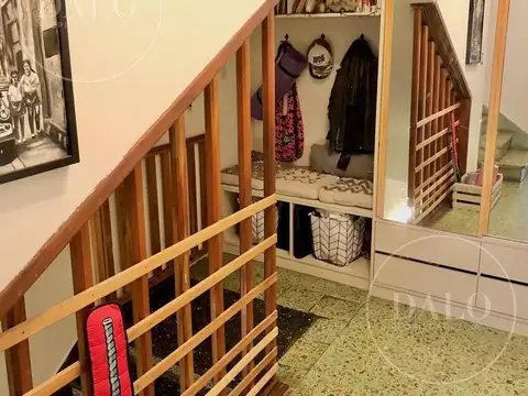 Casa en Venta con 3 cocheras
